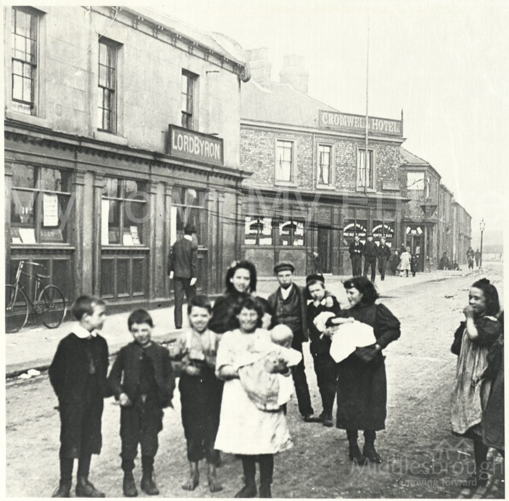 Lord Byron Hotel, Bridge Street (1900)