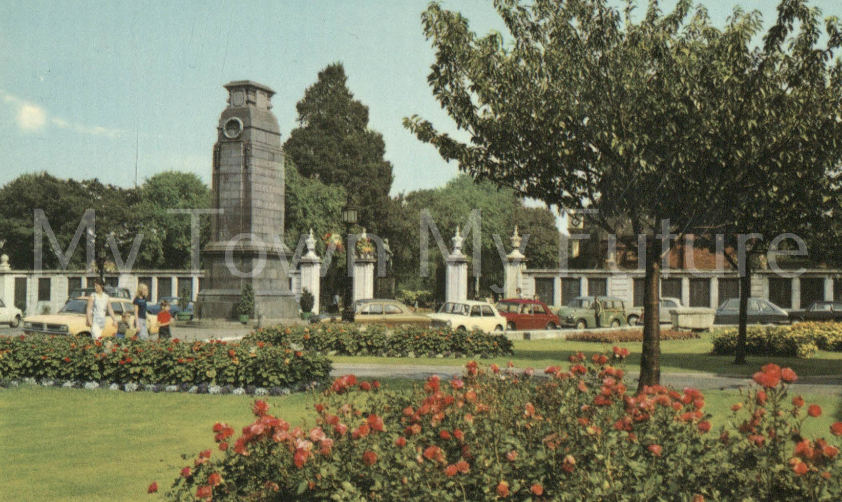 Albert Park - Postcard - War Memorial - ETW Dennis, Scarborough